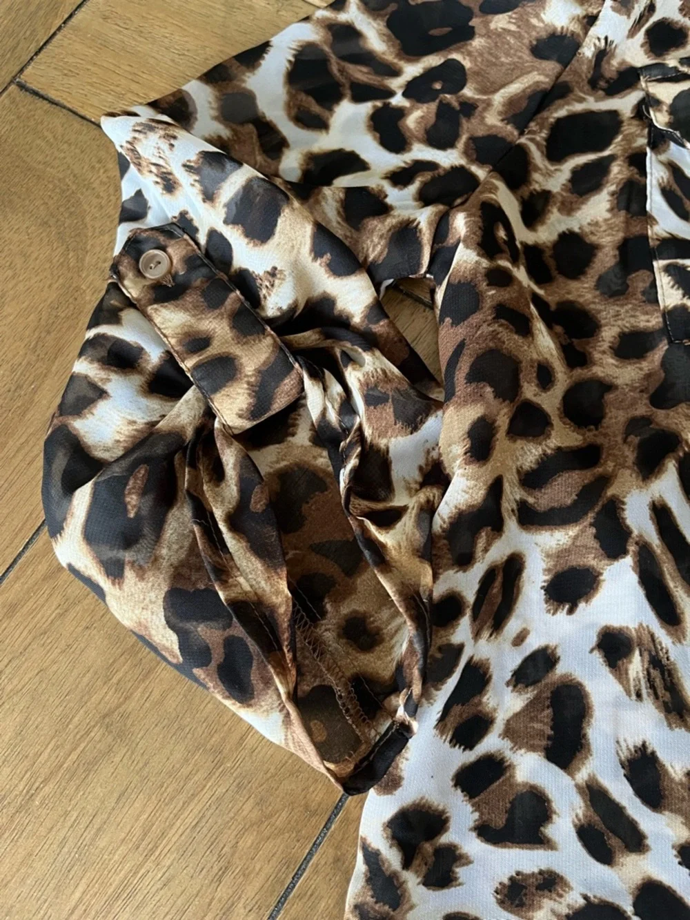 Forever 21 Sheer Brown Black Cream Leopard Print Button Up Blouse size small - Picture 3 of 9